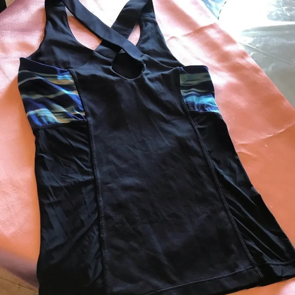 Oysho gym stappy back top - Picture 6 of 8